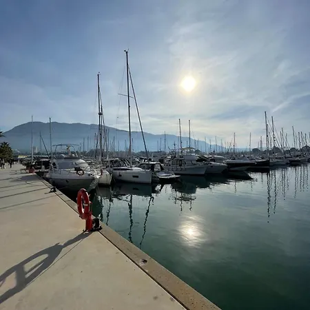 Club Nautico Апартаменты